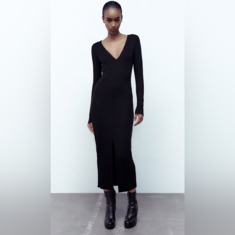 Zara Black Ribbed V-Neck Long Sleeve Pullover Midi Dress